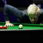 Neil Robertson eyeing a shot.